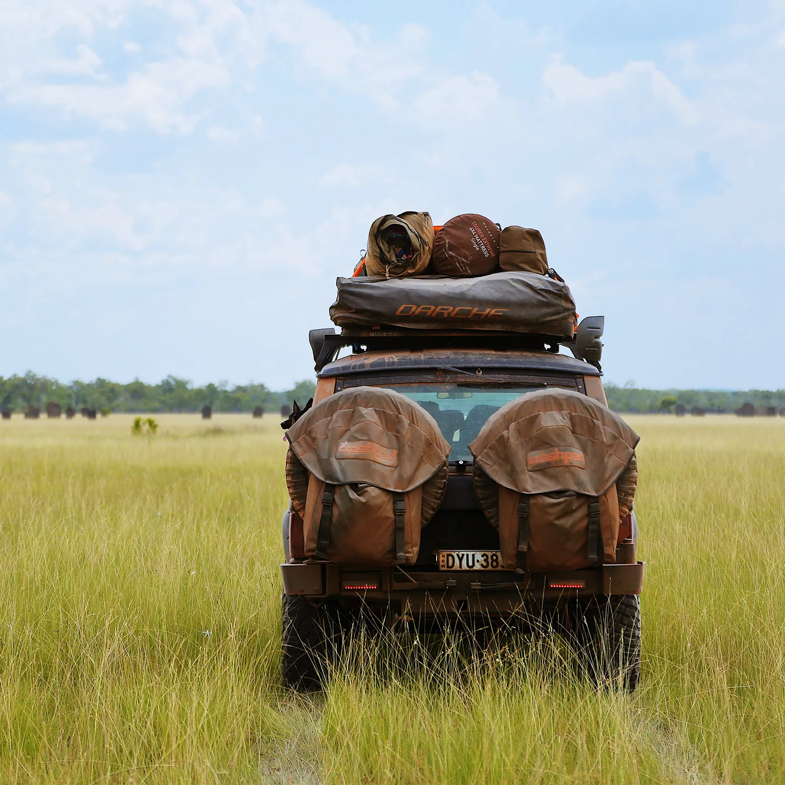 Range Rover Classic driving through remote Australian field | Range Rover Adventures | Range Rover Classic | Range Rover Restoration | Range Rove Build | Overlanding Range Rover Classic | Touring Range Rover Classsic