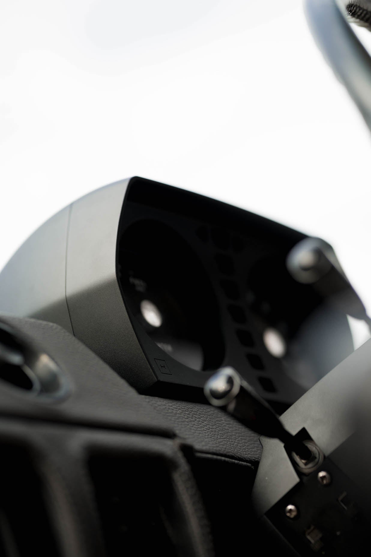 Billet Instrument Cluster – Range Rover Classic